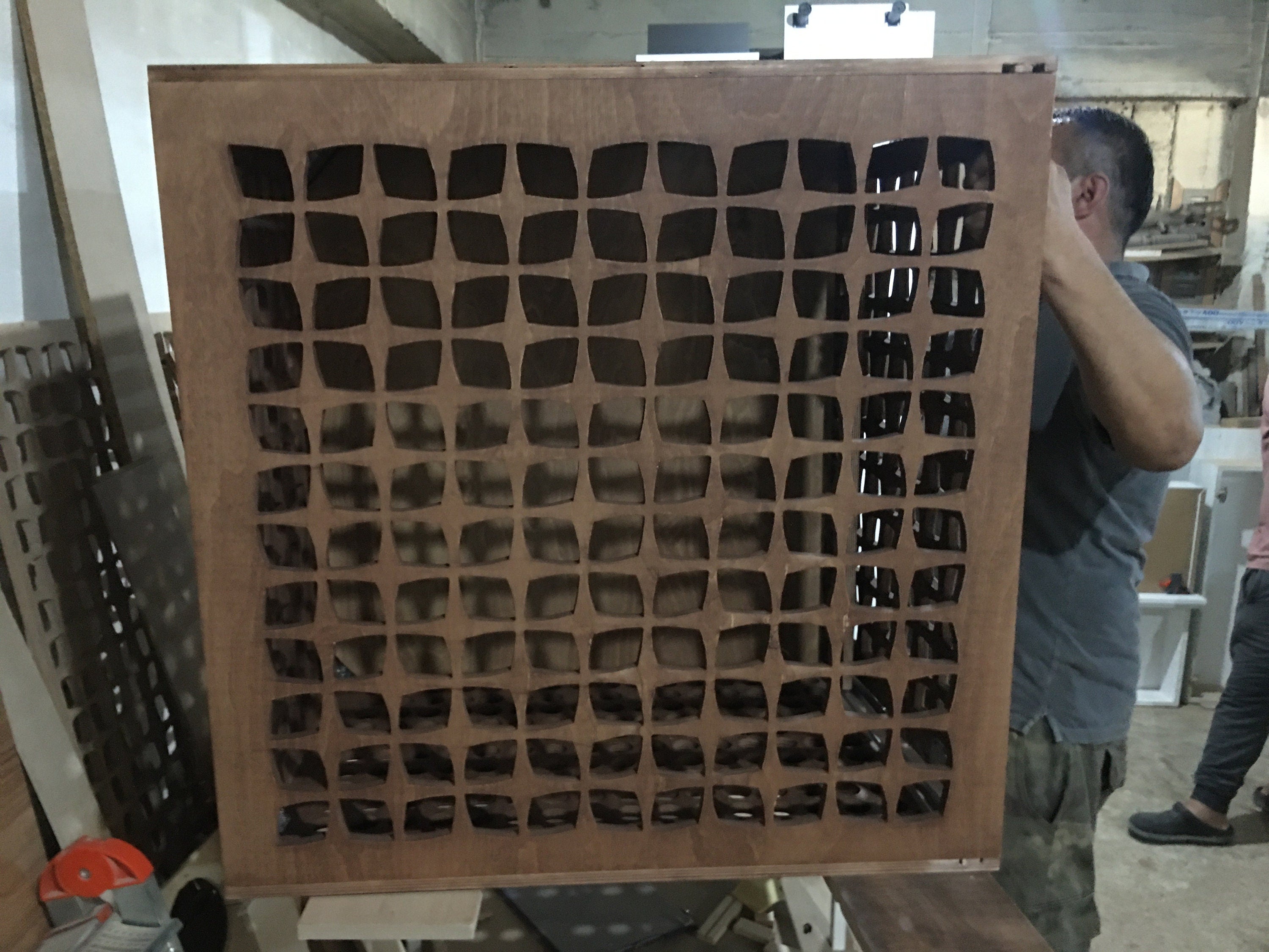 Modern Wooden Dog Crate with Sliding Door: Customizable Pet Furniture