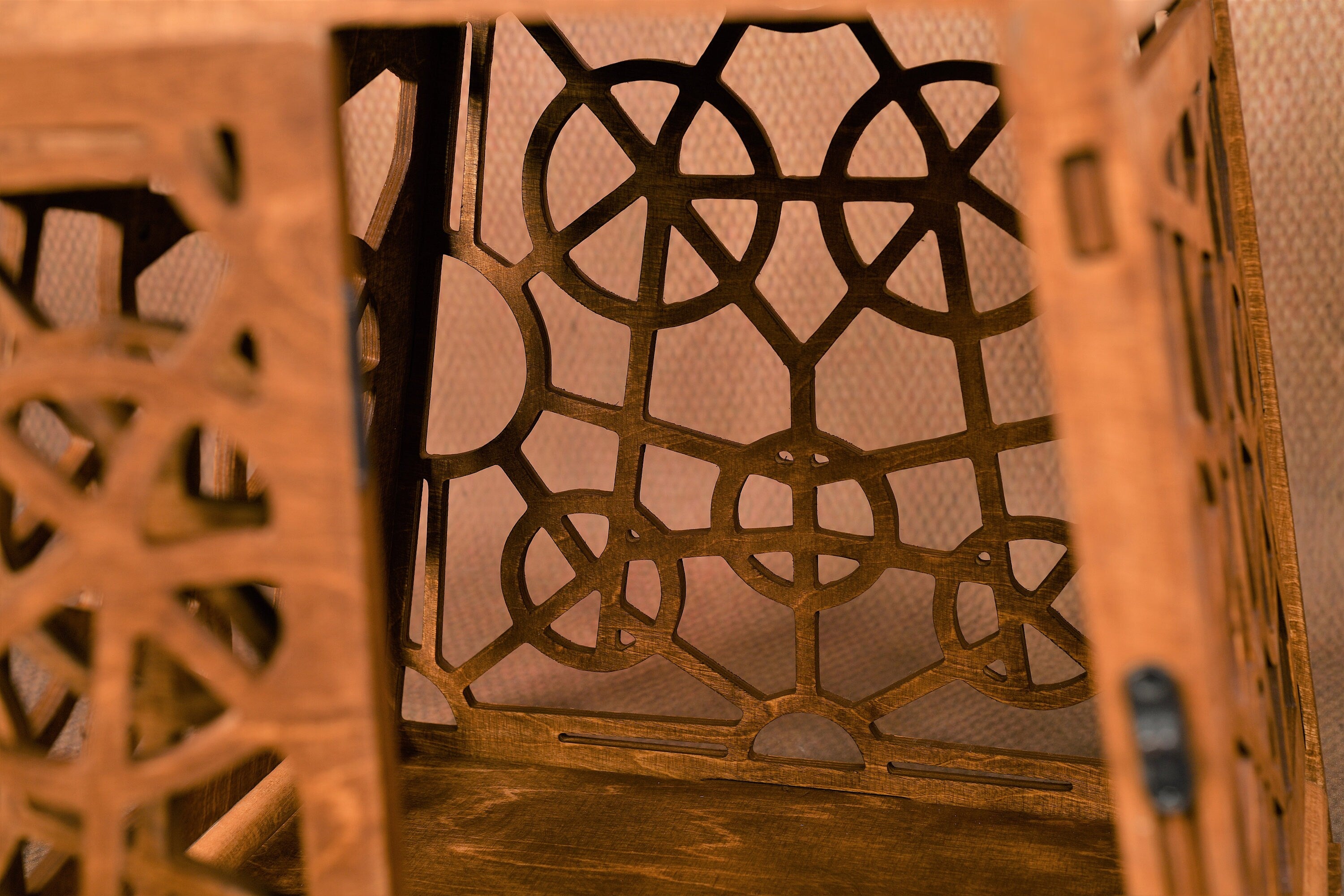 Decorative Wooden Indoor Dog Crate