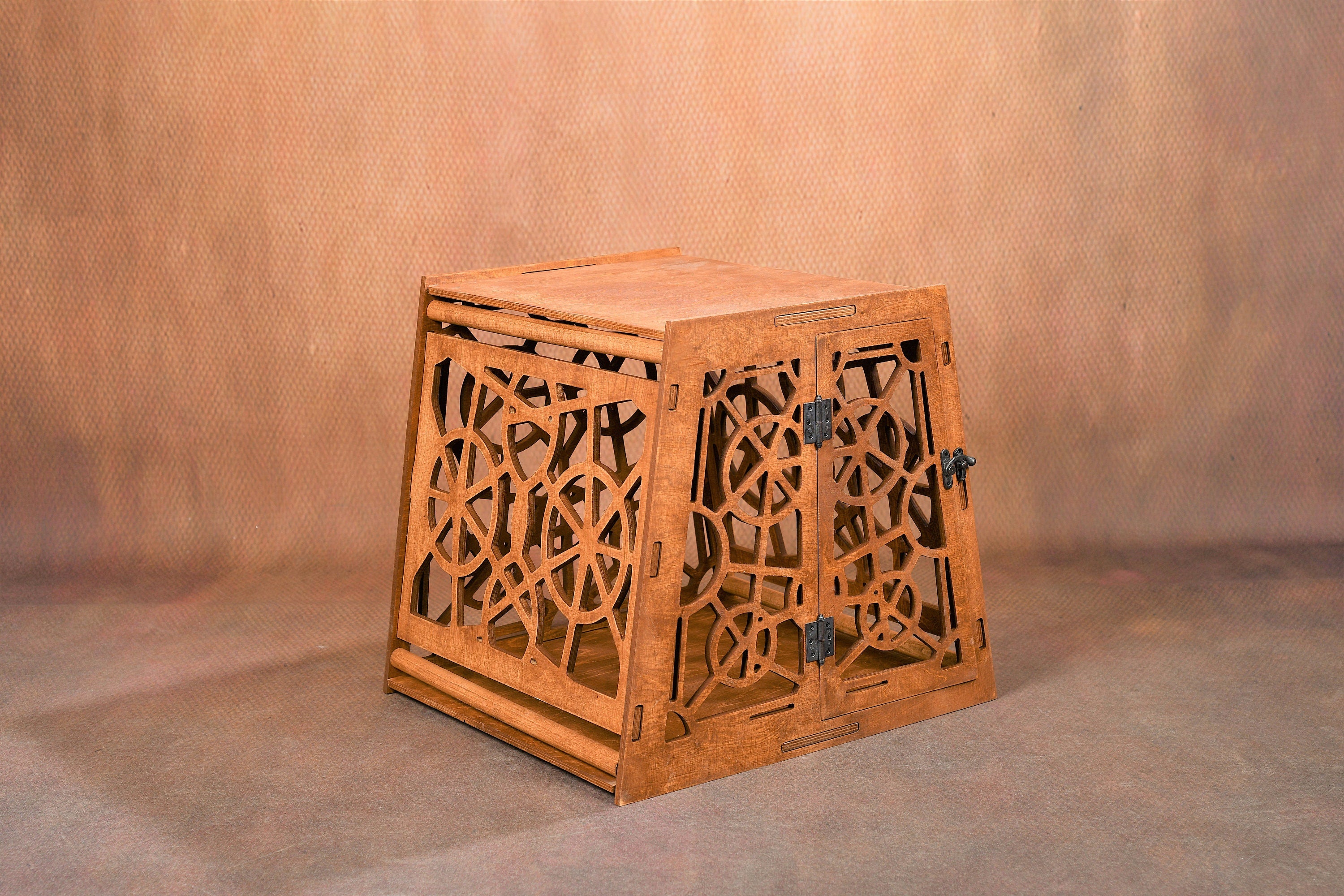 Decorative Wooden Indoor Dog Crate