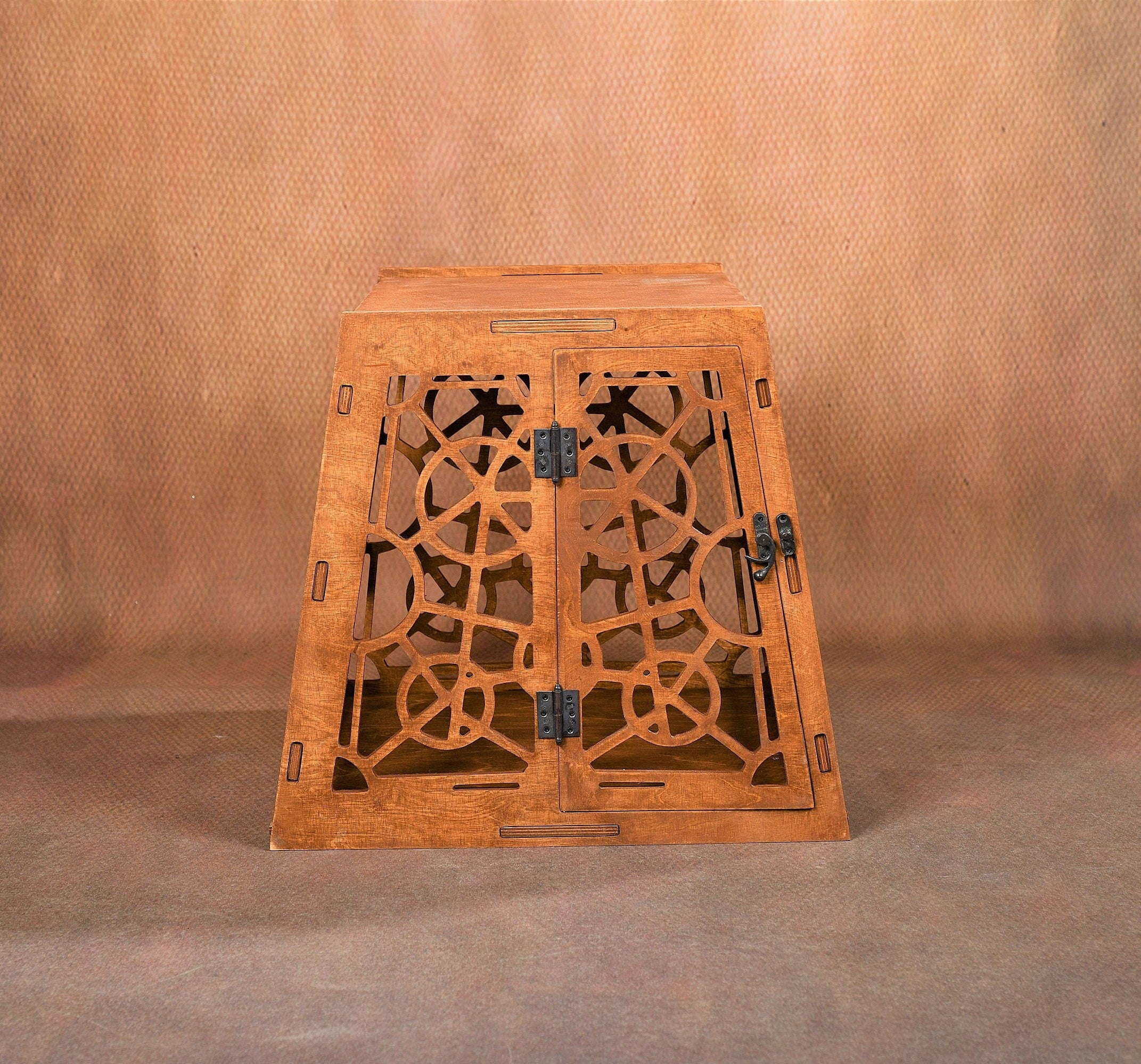Decorative Wooden Indoor Dog Crate