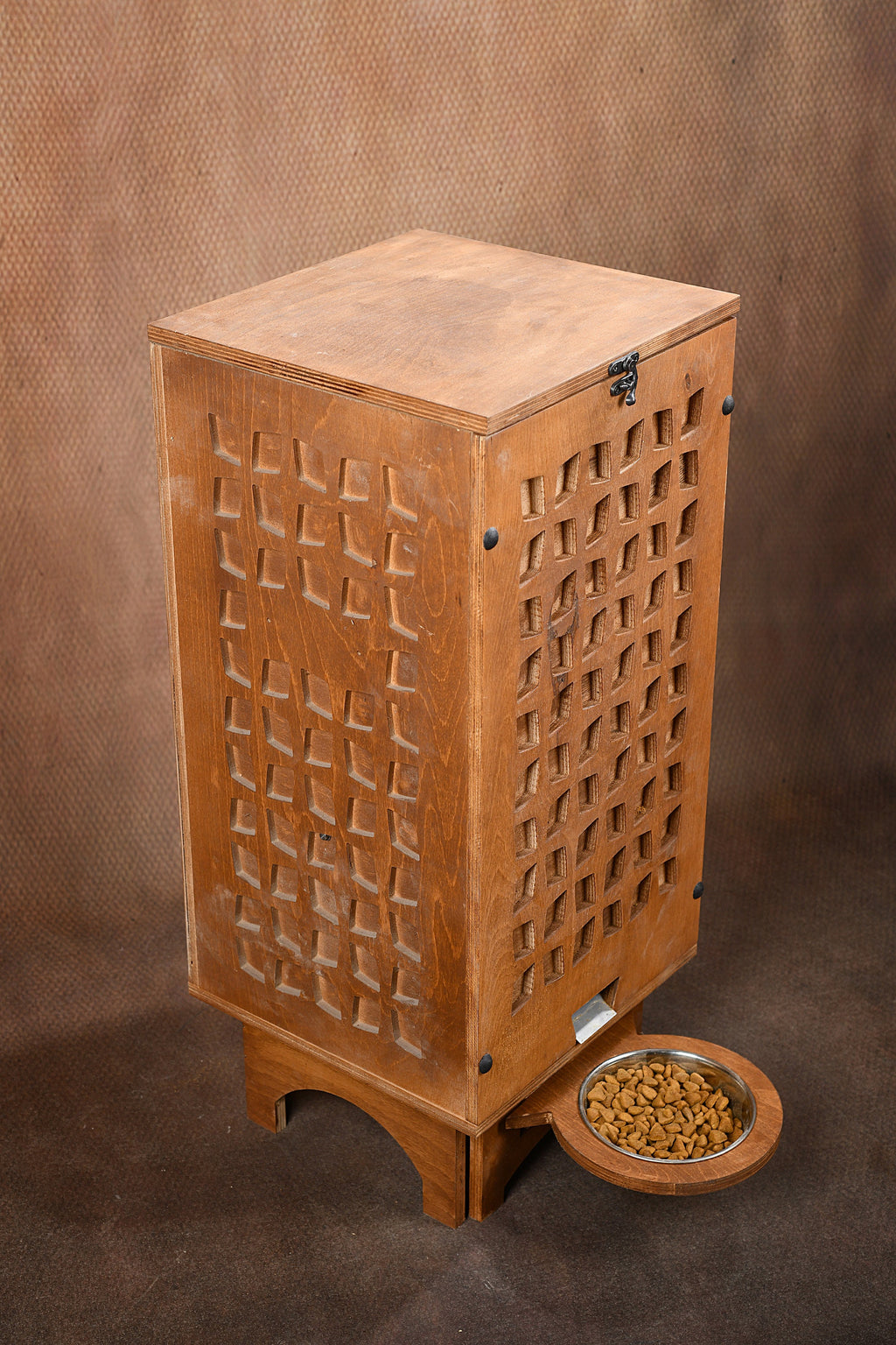 Manual Wooden Pet Food Dispenser with Stainless Steel Bowls – 5–8 kg Dry Food Capacity