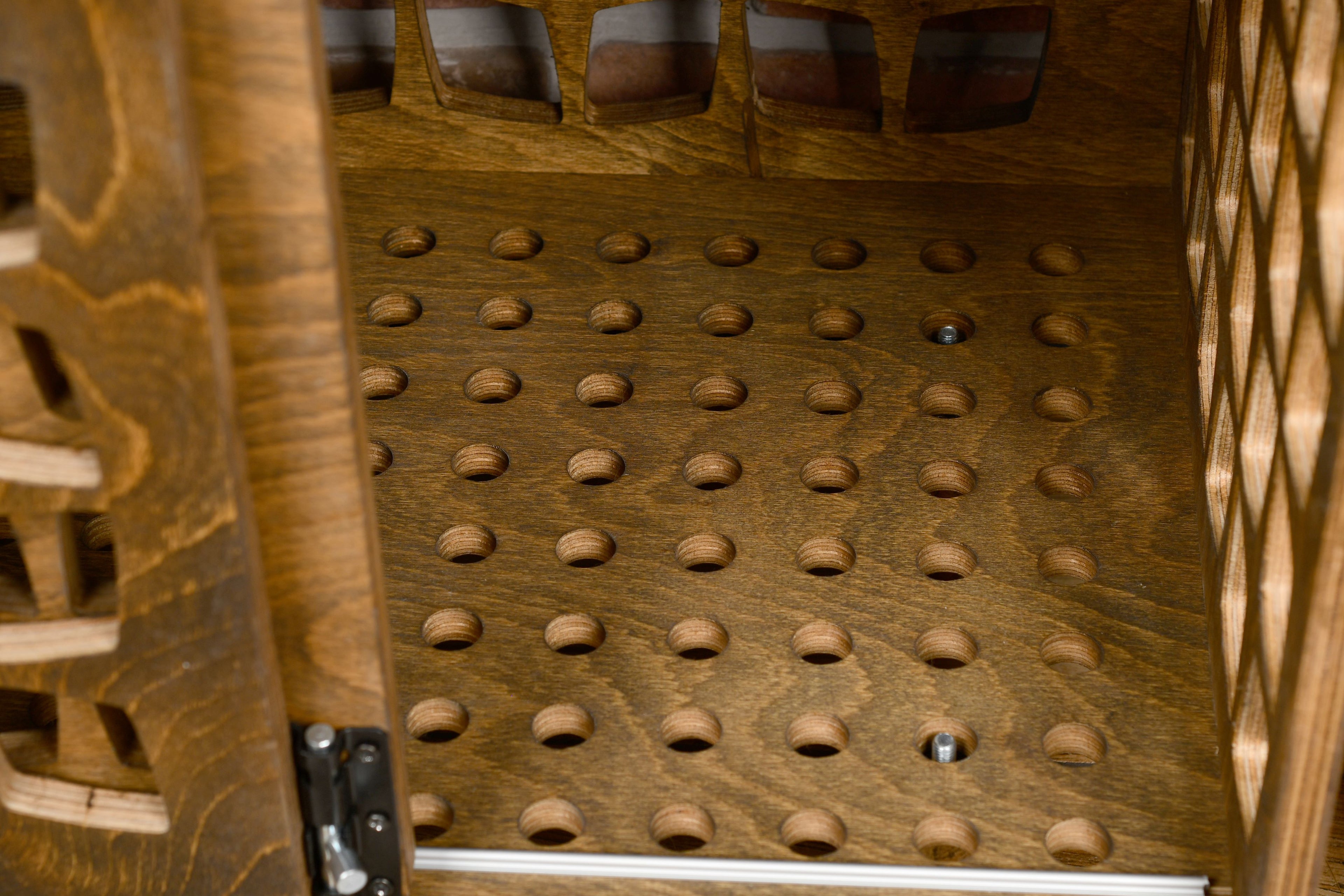 Mid-Century Modern Wooden Dog Crate: Indoor Pet Furniture with sliding door