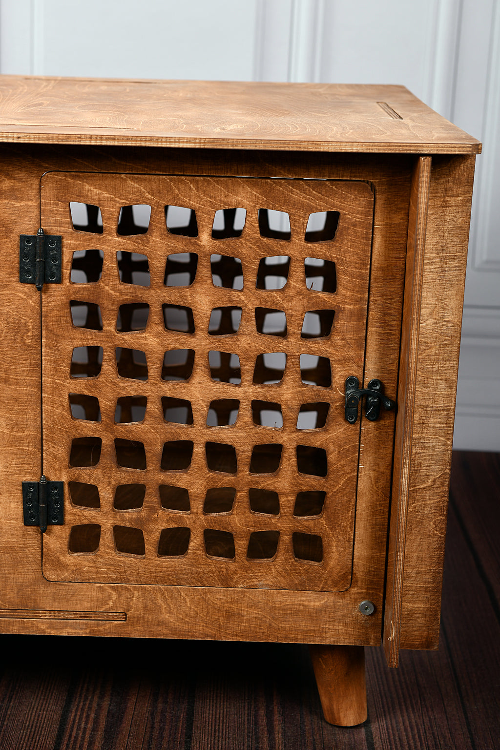 Mid-Century Modern Wooden Dog Crate Furniture: Indoor Pet House